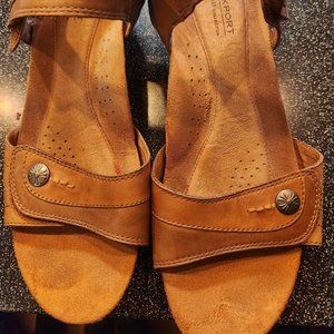 Brown leather Rockport sandals size 9.5